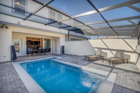 7420 Oakmoss Loop